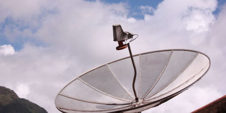 TV satellitare, qualità e copertura: a Napoli il confronto sul futuro del settore