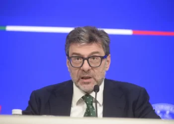 Giorgetti “Il sistema bancario ha il dovere di aiutare lo Stato”
